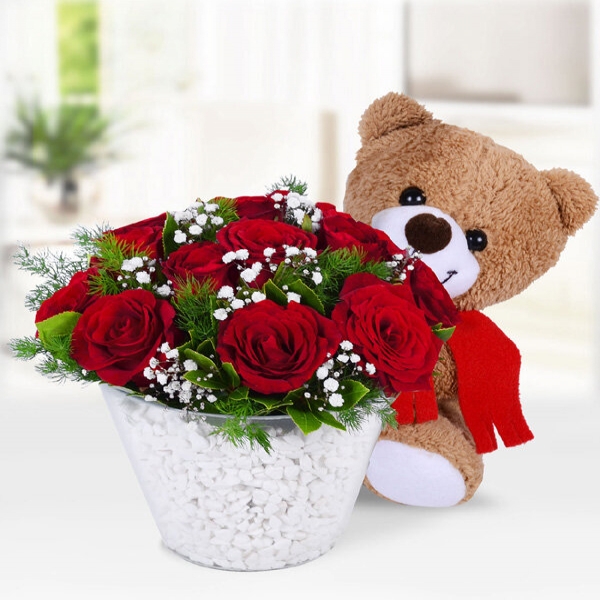 Konyaaltı Çiçekçi - Ayıcıklı 12 Kırmızı Gül
