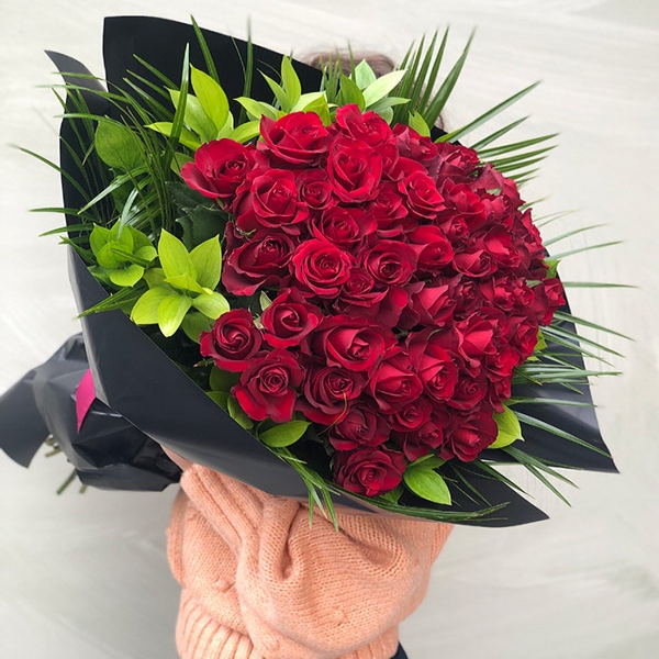  Konyaaltı Çiçek Siparişi - 50 Kırmızı Gül Buketi