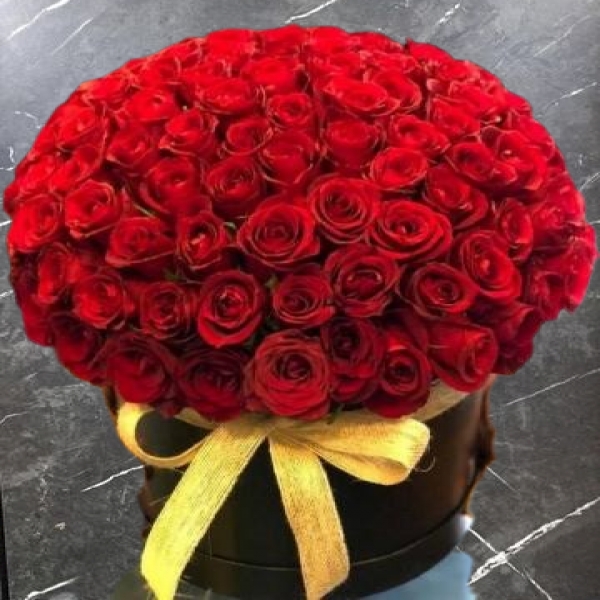  Konyaaltı Çiçek Siparişi - Kutuda 101 Adet Kırmızı Gül