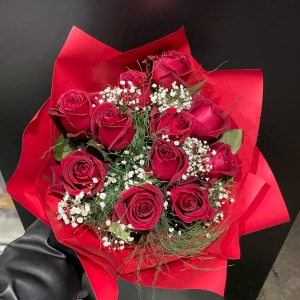  Konyaaltı Çiçek - 11 adet aşkı yansıtan kırmızı gül buketi