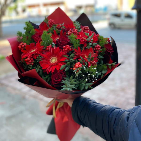  Konyaaltı Çiçek - Karışık yeni yıl buketi